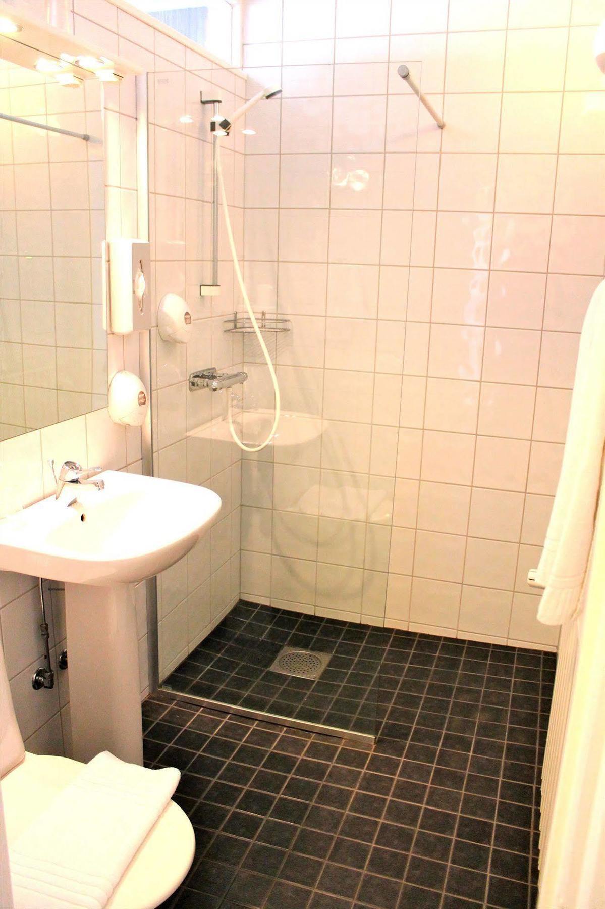 Vaetterleden Hotell & Restaurang Gränna Extérieur photo